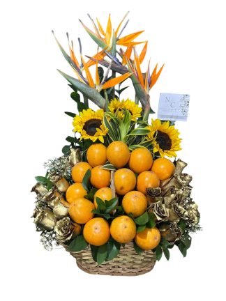 Frutero en rosas-ramos con frutas en cali